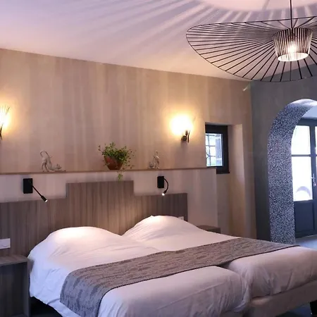 Le Vieux Moulin 2*
